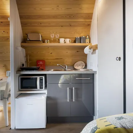 Willow Tree Pod * Brigsteer