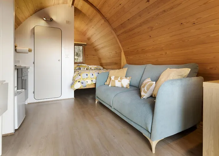 Willow Tree Pod Holiday home *